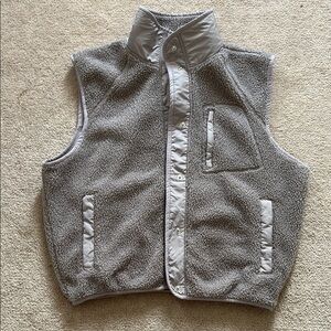 Hollister Gray Sherpa Fleece Vest
